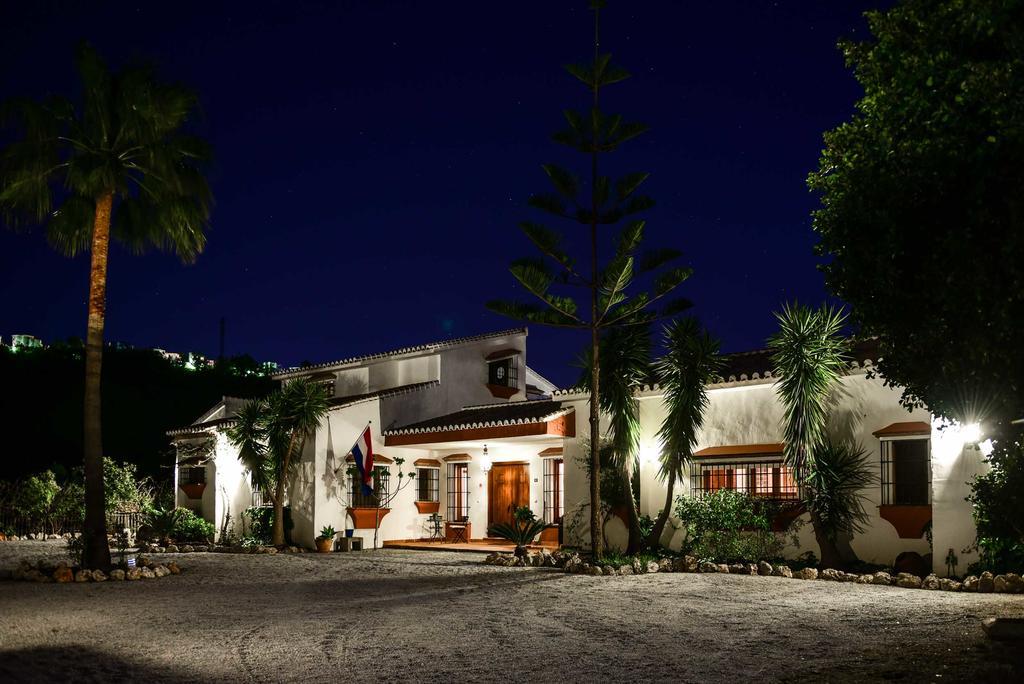 La Perla De Frigiliana Bed & Breakfast Deluxe Exterior photo
